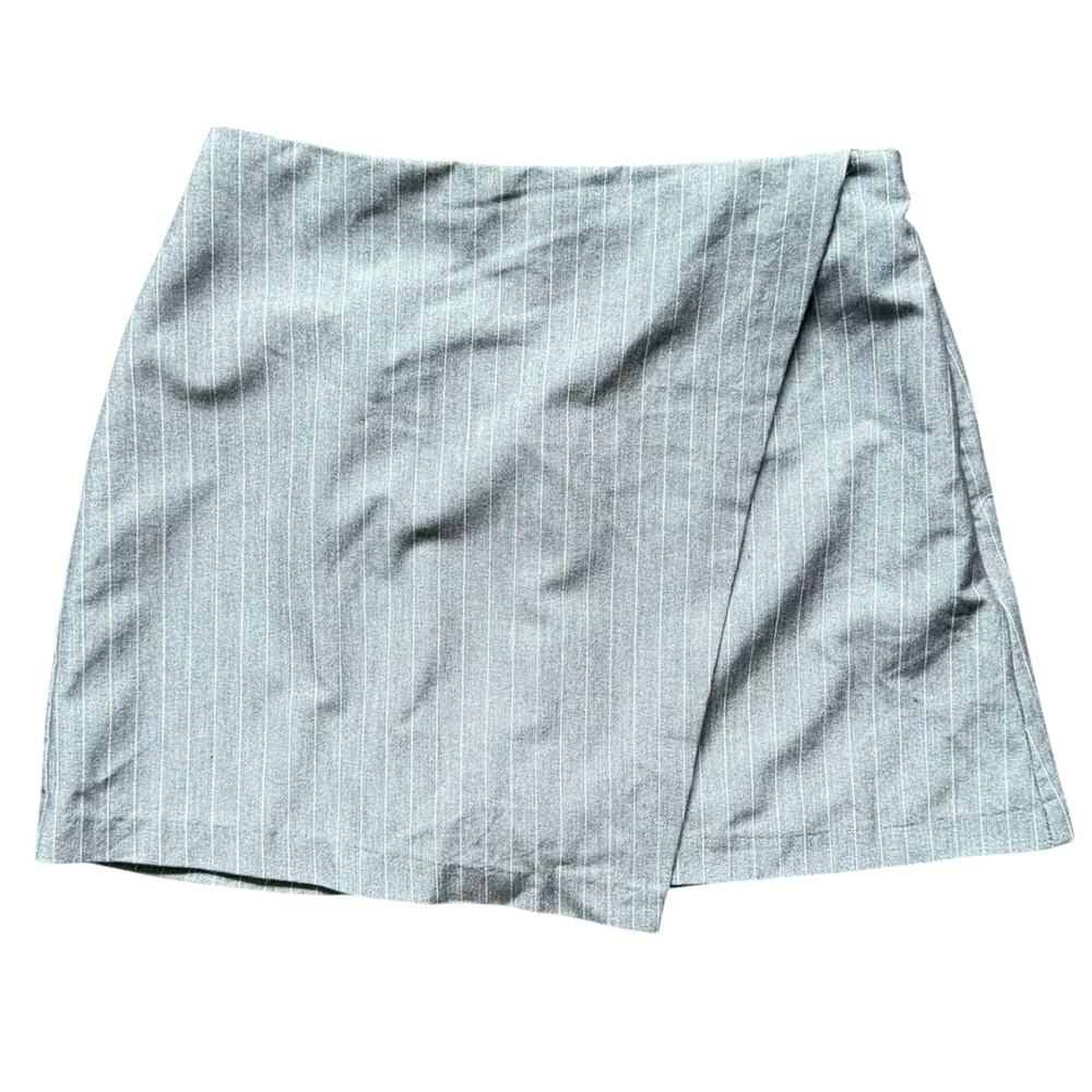 Emerson Lane Gray Pinstripe Skort Wrap Front Pull-On Women’s M